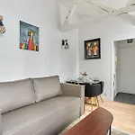 Charming 1 Bedroom Flat Coeur Du Marais By Studio Prestige