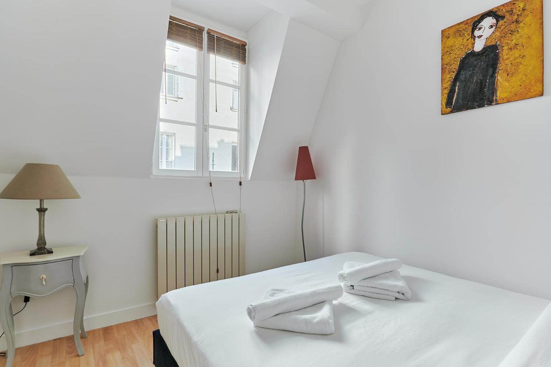 Charming 1 Bedroom Flat Coeur Du Marais By Prestige * Paris