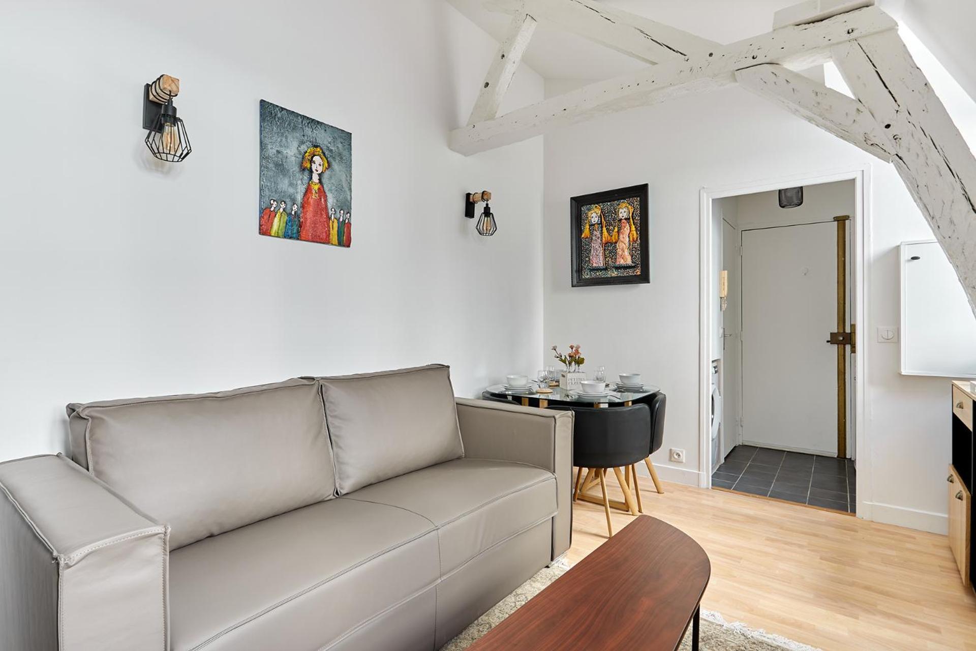 Charming 1 Bedroom Flat Coeur Du Marais By Prestige * Paris