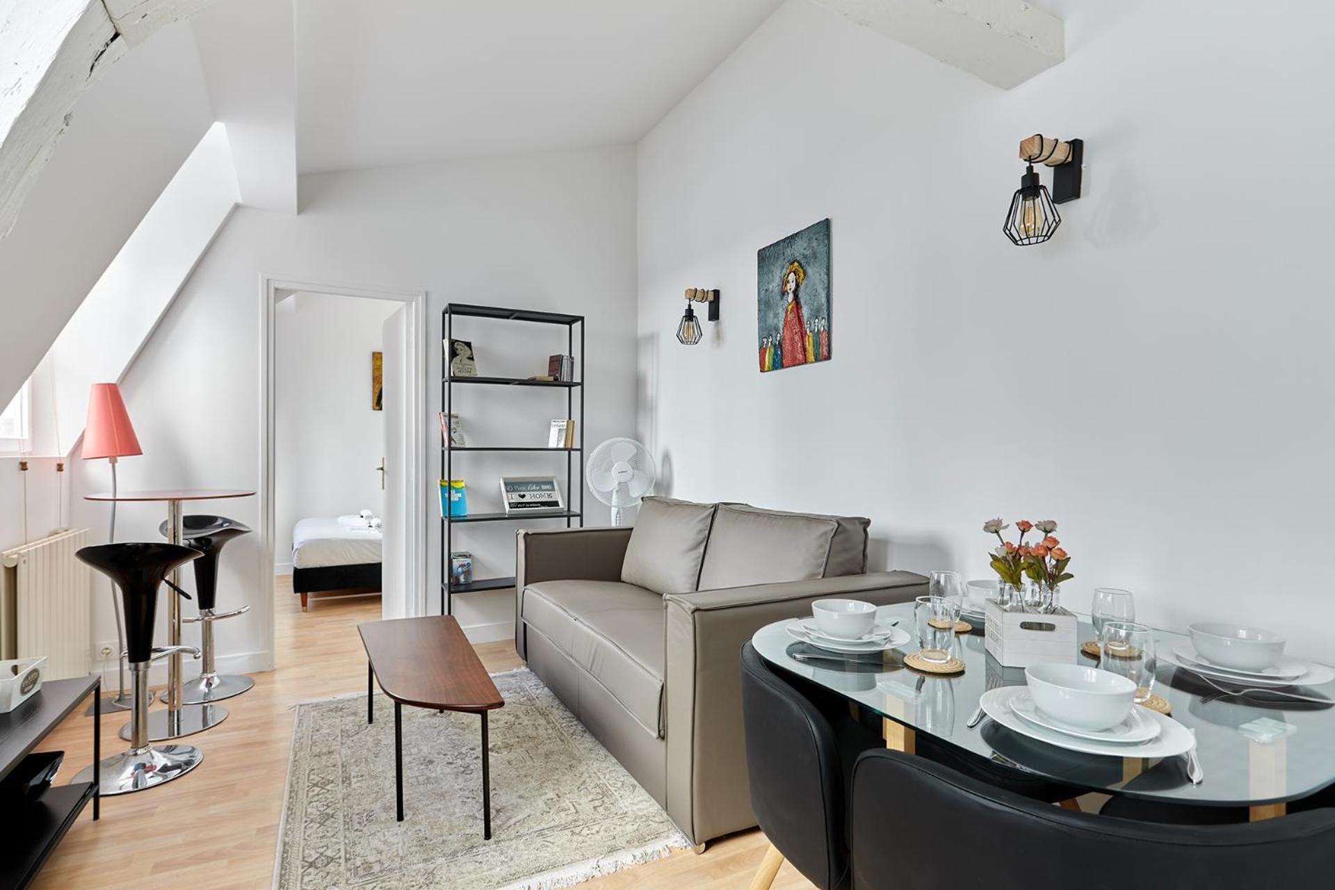 Charming 1 Bedroom Flat Coeur Du Marais By Prestige Paris